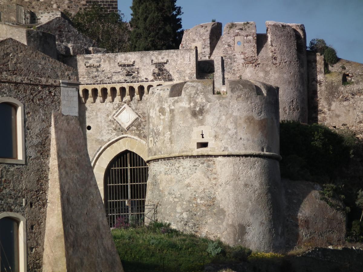 B&B Re Umberto Milazzo Exteriér fotografie