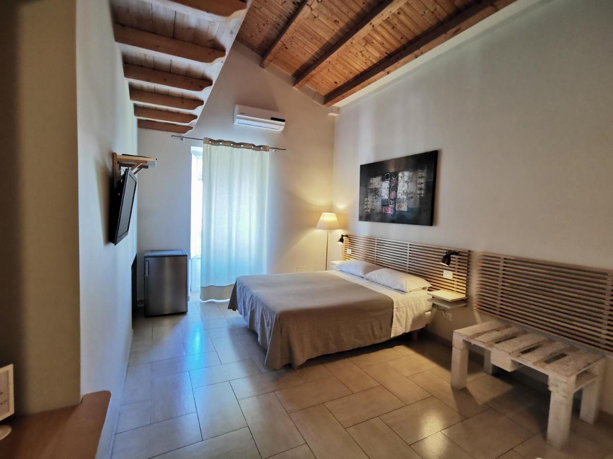 B&B Re Umberto Milazzo Exteriér fotografie